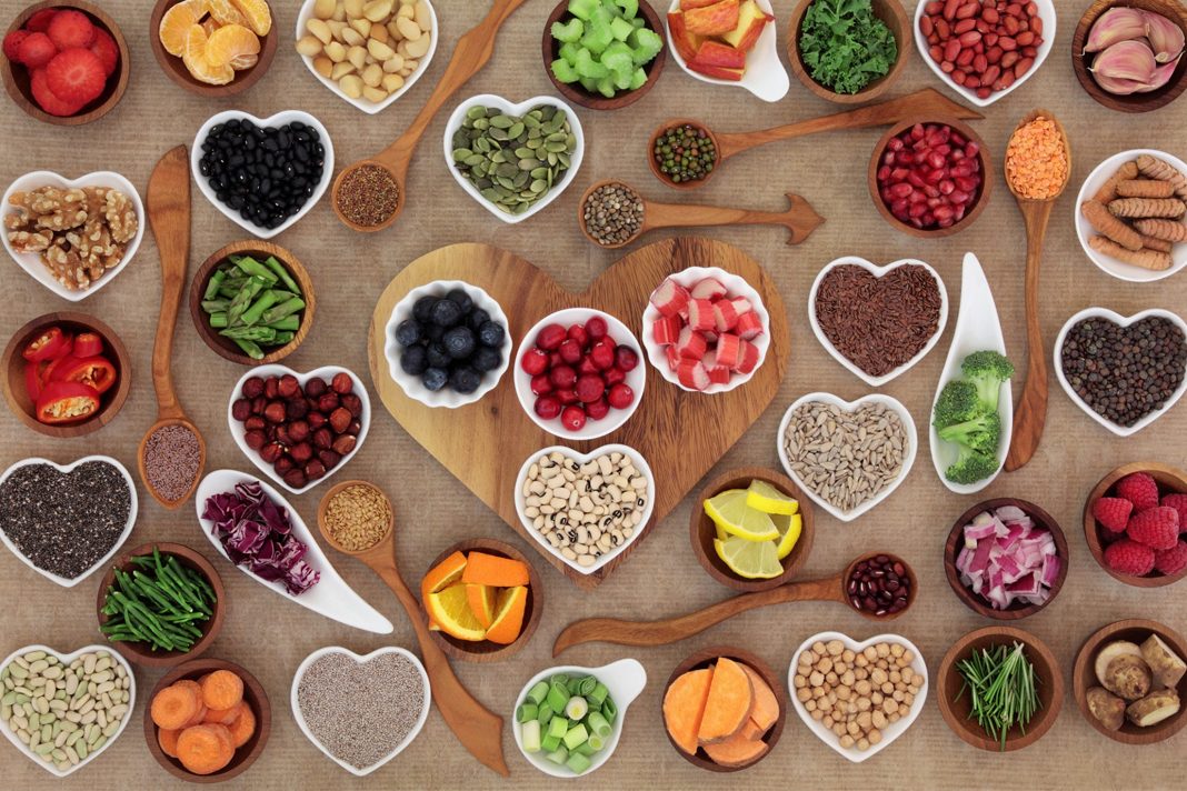 Kalbiniz-icin-saglikli-beslenin-yuruyus-yapin