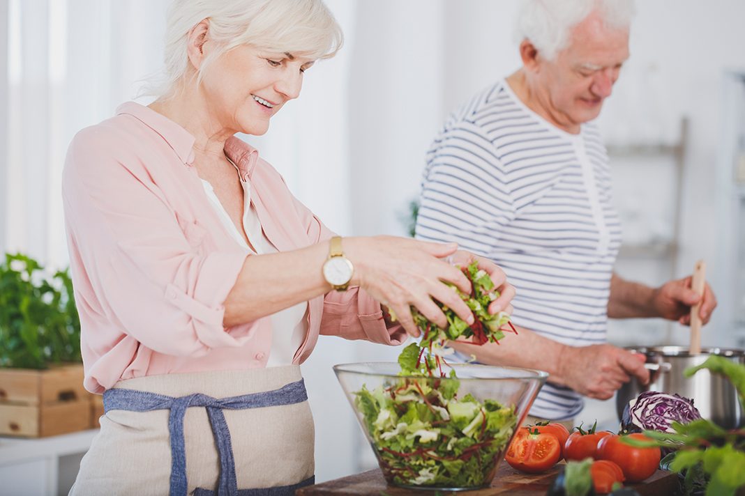 Yaşlılarda Beslenme ve Sık Yapılan 5 Hata