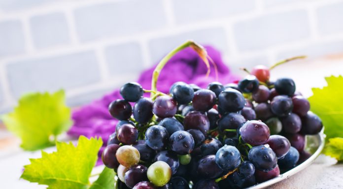 Üzümler Olgunlaşmaya Başladı! Peki Üzüm Kilo Aldırır mı?