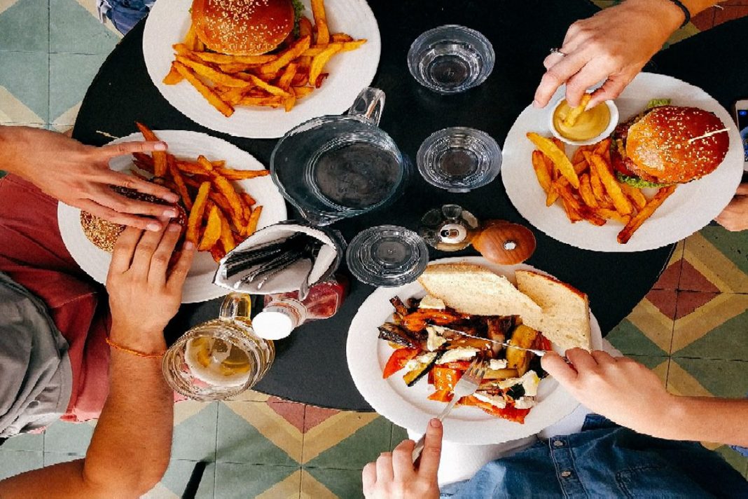 Kotu-beslenme-aliskanligi-yasam-suresini-kısaltiyor-mu