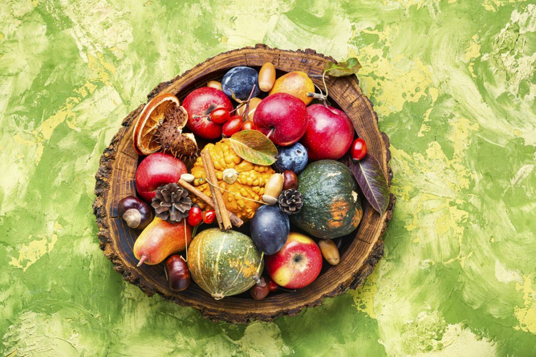 Zayiflamada-dogru-bilinen-yanlislar-11-sadece-meyve-tuketerek-kilo-verebilirim