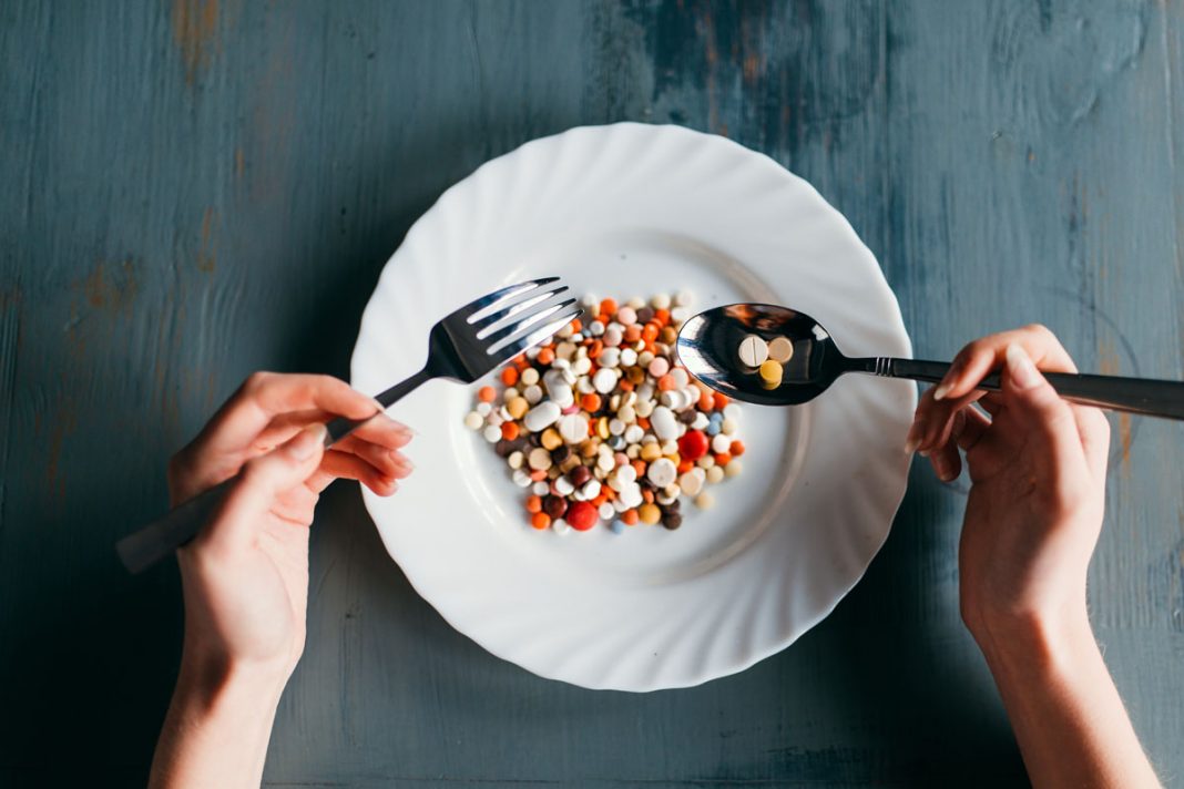 Zayiflamada-dogru-bilinen-yanlislar-6-zayiflama-ilaclari-kullanarak-zayiflarim