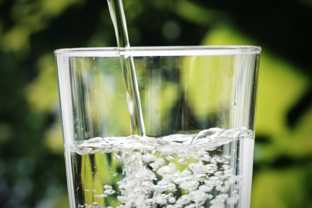 Maden-suyu-ile-soda-ayni-sey-mi