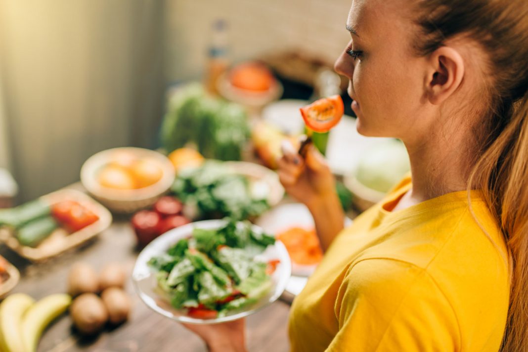 Saglıklı-beslenmeyi-disarida-surdurmek-icin-bunlari-yapabilirsiniz